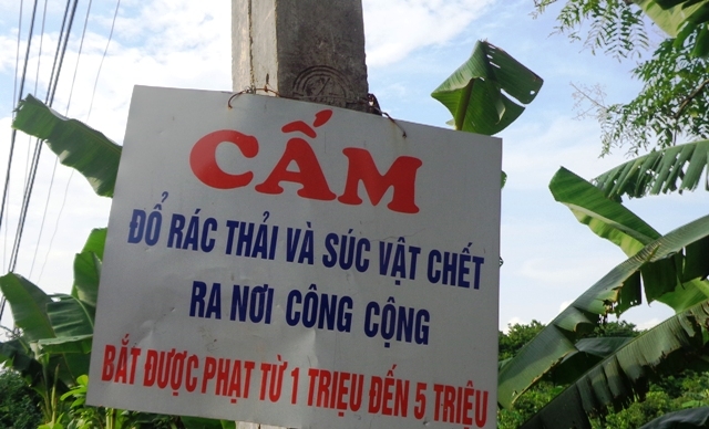 Trưng biển cấm chỉ có tác dụng vào lúc đông người và trời sáng