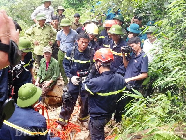 vu phu vang mac ket trong hang: da tim duoc mot nan nhan hinh anh 1