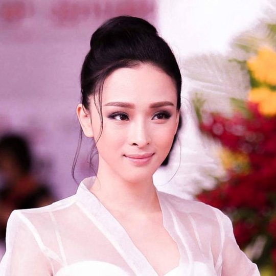  Hoa hậu Trương Hồ Phương Nga 