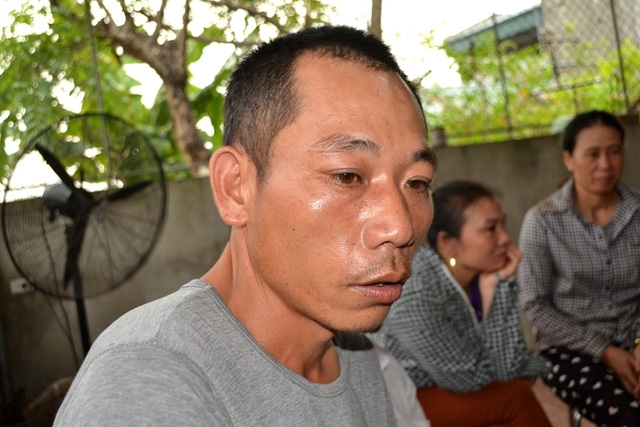  Anh Vương Văn Nguyên không tin nổi con mình lại bị Trưởng giết hại dã mam. Ảnh: Đ.Tuỳ 