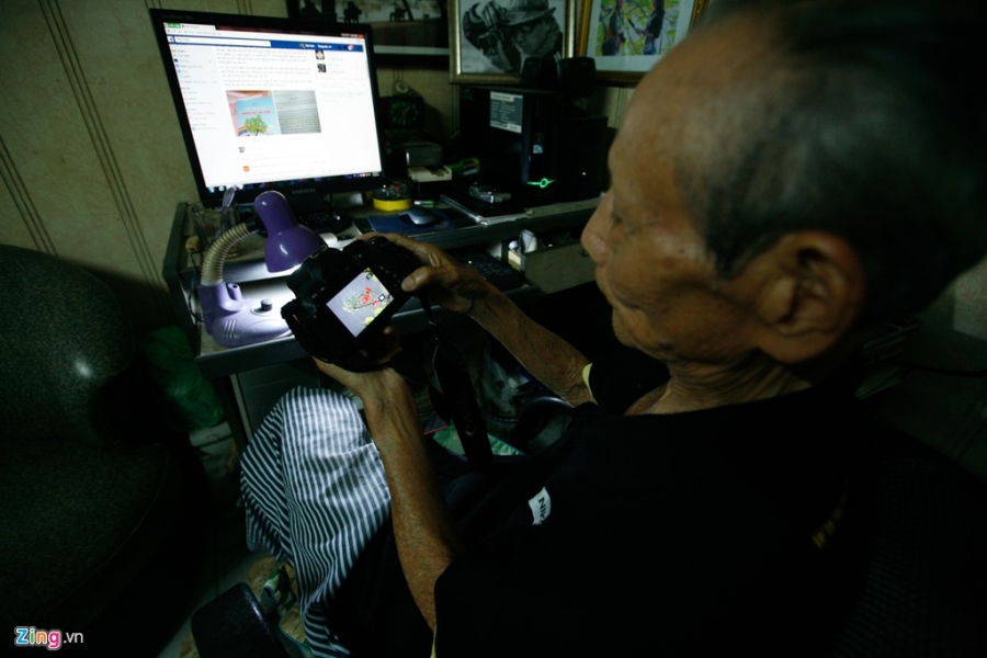 Cao boi nhiep anh 82 tuoi o Ha Noi hinh anh 2