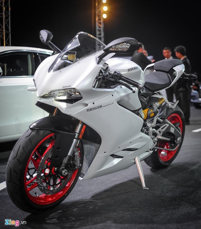 Chi tiet sieu moto Ducati 959 Panigale tai Ha Noi hinh anh 2
