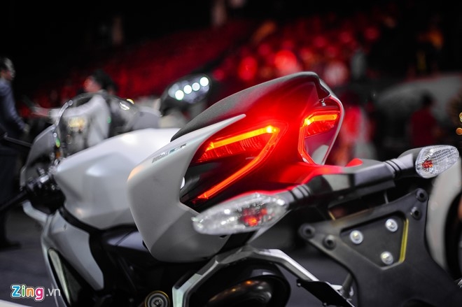 Chi tiet sieu moto Ducati 959 Panigale tai Ha Noi hinh anh 7