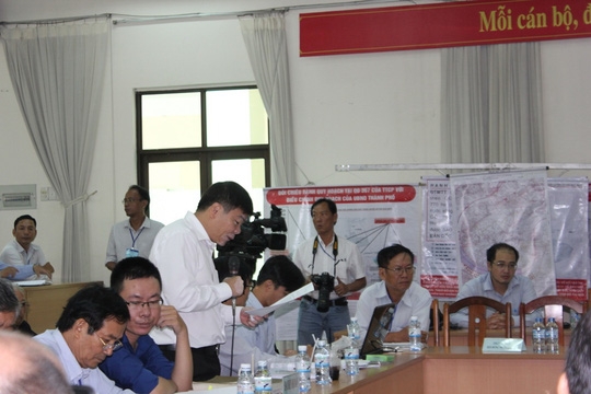  Đại diện cho các hộ dân, Luật sư Trần Vũ Hải nêu 3 điểm cần làm rõ trong buổi đối thoại. 
