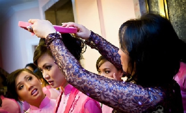 Người con dâu khi về nhà chồng cần biết tôn trọng, nhường nhịn, quan tâm đến các thành viên trong gia đình. Ảnh: T.G