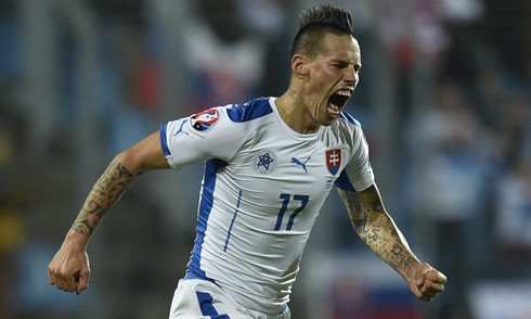 xu wales - slovakia: lan dau cho gareth bale hinh 1
