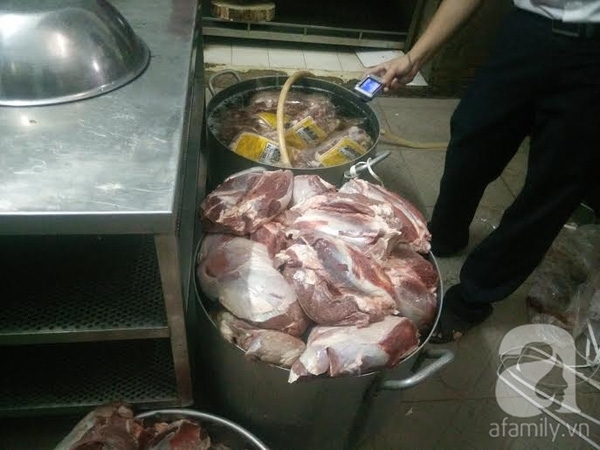 gà triệu đô, đại gia chơi sang, đại gia việt, chim cảnh, cây cảnh, chuyện khó tin của đại gia việt, sữa bò cho để tắm, bia hơi, bia cỏ, vẹt Nam Mỹ, gà thần kê gà triệu đô, đại gia chơi sang, đại gia việt, chim cảnh, cây cảnh, chuyện khó tin của đại gia việt, sữa bò cho để tắm, bia hơi, bia cỏ, vẹt Nam Mỹ, gà thần kê