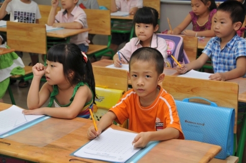 Không cho con đi học thêm hè, có sợ quên kiến thức và cô không vui? - Ảnh 2