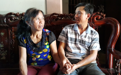 ngay-tro-ve-cua-nguoi-me-22-nam-bi-ban-sang-trung-quoc