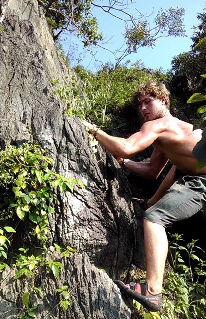 free-soloing-mon-the-thao-mao-hiem-phuot-thu-anh-tu-nan-yeu-thich-2