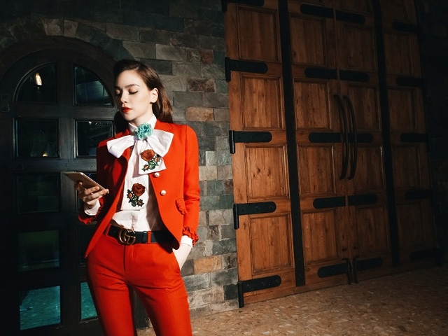Hà Hồ đẹp “quyền lực” trong hậu trường The Face - Ảnh 5.