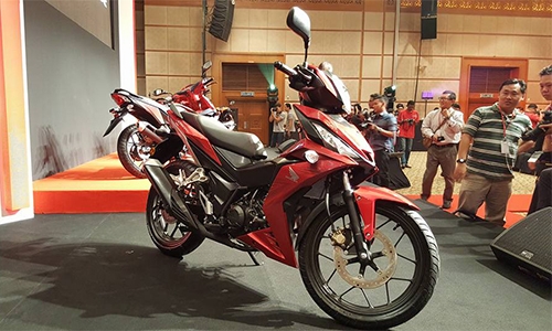 honda-winner-150-gia-tu-2000-usd-tai-malaysia