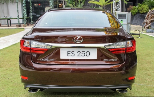 lexus-es250-ban-dac-biet-gia-72000-usd-page-2-3