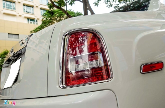 Rolls-Royce Phantom cua thieu gia Phan Thanh o Sai Gon hinh anh 7
