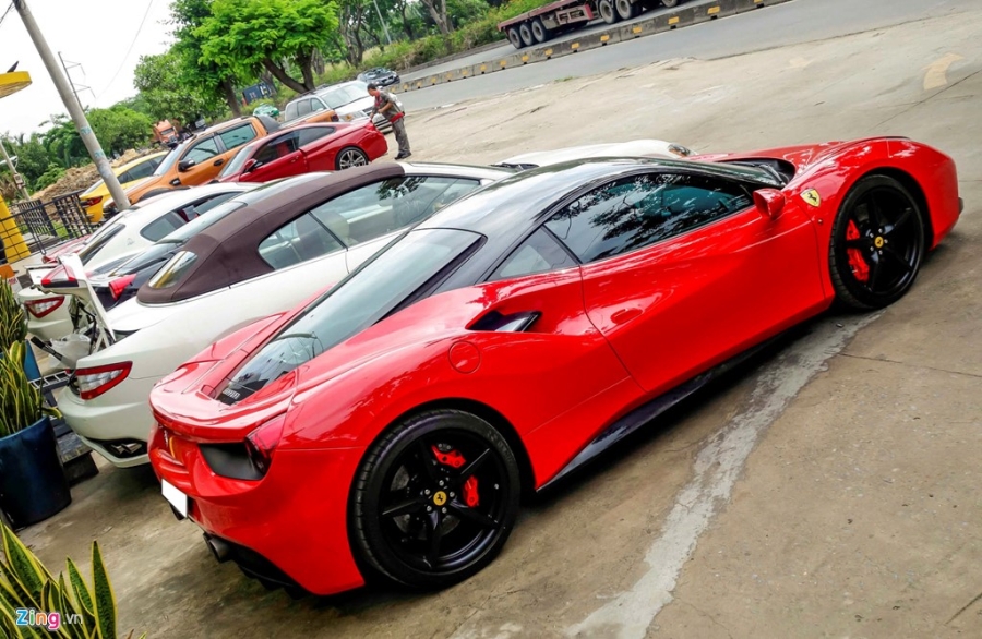 Dan Ferrari cua dai gia Sai Gon di bao duong hinh anh 3