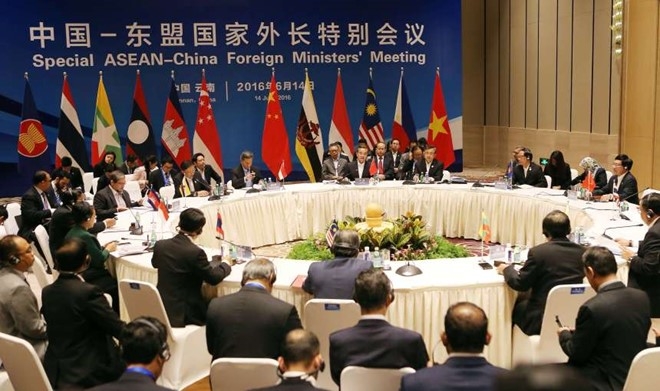 Indonesia giai thich viec ASEAN rut tuyen bo ve Bien Dong hinh anh 1