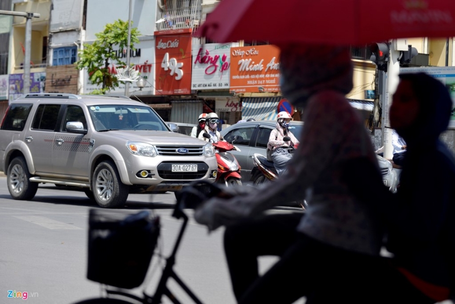 Loay hoay tranh nang nong 39 do C giua nga tu hinh anh 10