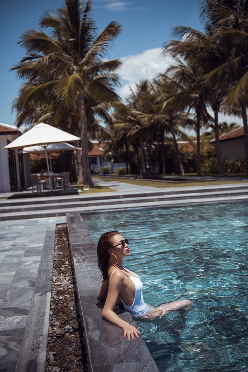 tra-ngoc-hang-nong-bong-cung-bikini-6