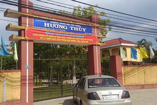 29-hoc-sinh-suyt-khong-duoc-thi-thpt-quoc-gia-vi-no-hoc-phi