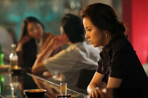 mac bay ga chong dep trai cua ban than - 1