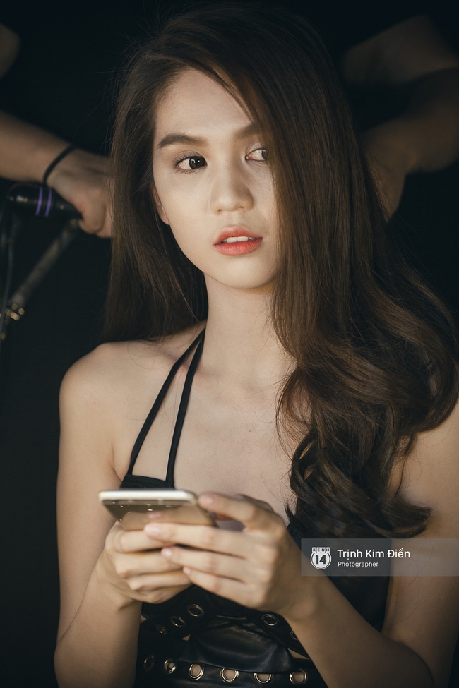 Ngọc Trinh nói về sự vắng mặt của Kỳ Hân và chúc đàn em hạnh phúc - Ảnh 2.