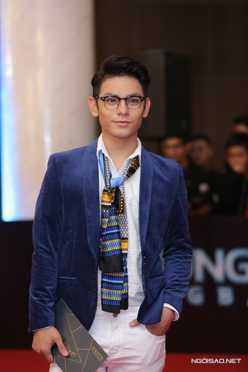 Sơn Ngọc Minh.