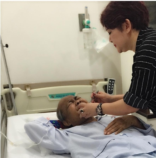 ung thu phoi da di can vao xuong - len nao, ns han van tinh ngay cang yeu - 3