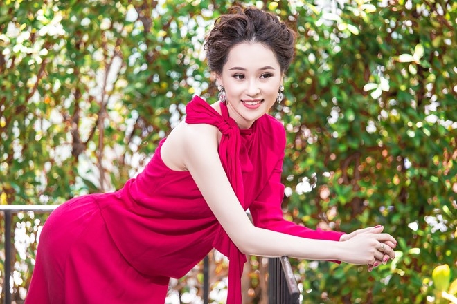 A hau Thai Nhu Ngoc diu dang voi dam nu tinh mua he hinh anh 3