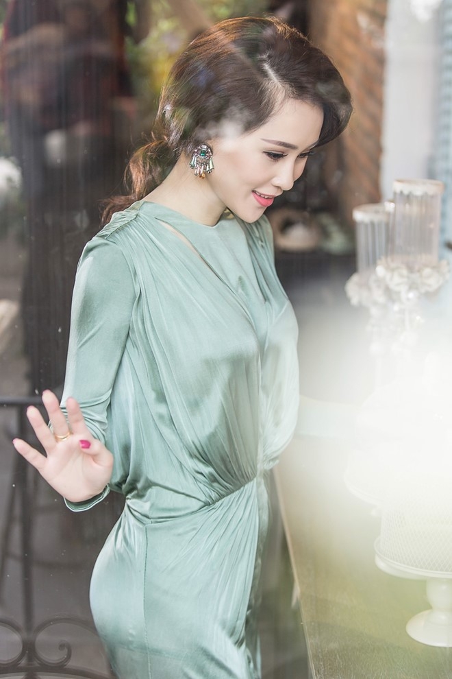 A hau Thai Nhu Ngoc diu dang voi dam nu tinh mua he hinh anh 9