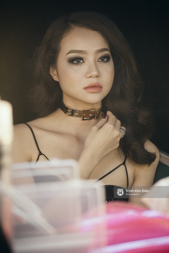 Đêm hội Chân dài 10: Những khoảnh khắc sáng nhất trong bóng tối hậu trường - Ảnh 9. Đêm hội Chân dài 10: Những khoảnh khắc sáng nhất trong bóng tối hậu trường - Ảnh 9.