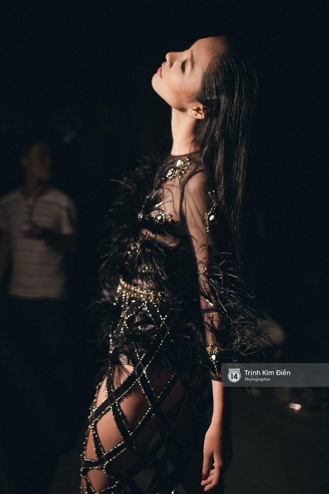 Đêm hội Chân dài 10: Những khoảnh khắc sáng nhất trong bóng tối hậu trường - Ảnh 18. Đêm hội Chân dài 10: Những khoảnh khắc sáng nhất trong bóng tối hậu trường - Ảnh 18.