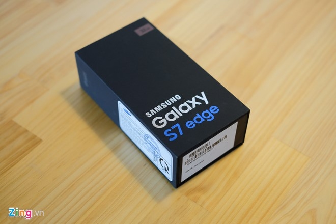 Mo hop Galaxy S7 edge mau hong chinh hang vua ban o VN hinh anh 1