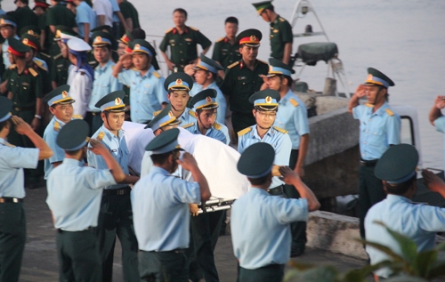 phi-cong-tran-quang-khai-cuoc-doi-danh-tron-cho-nghiep-bay-1