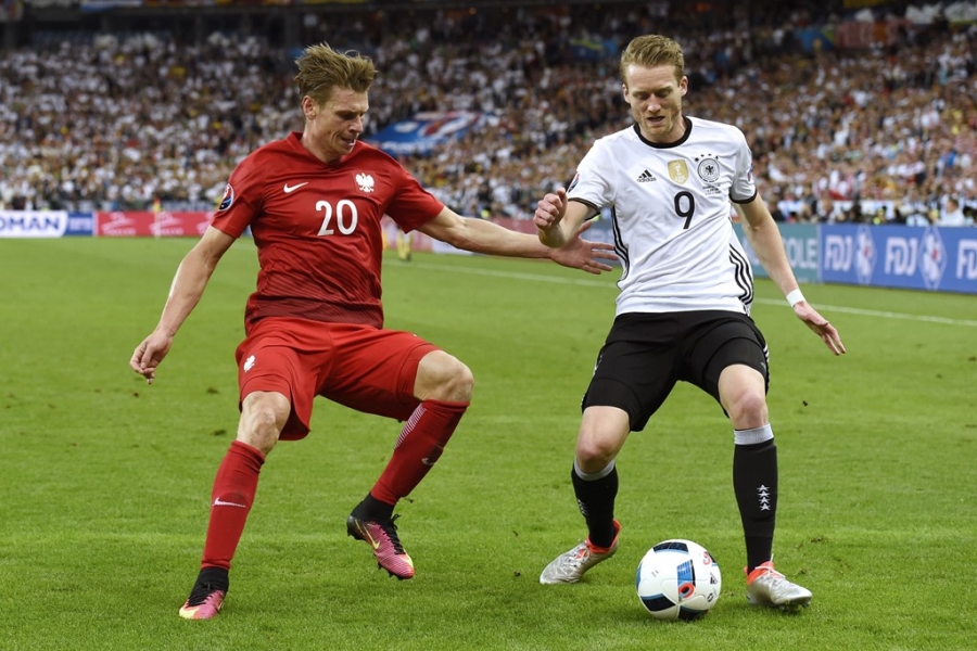 Doi hinh hay nhat luot thu hai vong bang Euro 2016 hinh anh 3