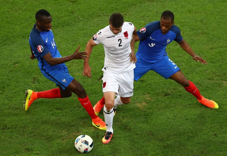 Doi hinh hay nhat luot thu hai vong bang Euro 2016 hinh anh 6