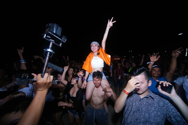 Nu DJ Top 4 EDM Viet Nam khuay dao khan gia Vung Tau hinh anh 3