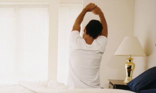 vi-sao-nam-gioi-co-cam-giac-muon-yeu-vao-sang-som