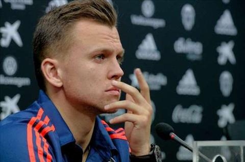 Chinh thuc Ngoi sao dau tien chia tay Real Madrid hinh anh