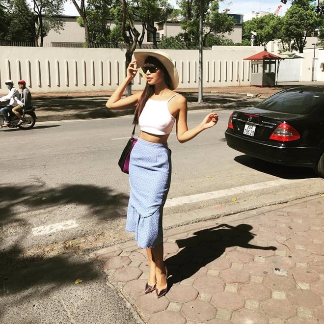 Ha Ho, Lan Khue dien street style dep nhat tuan qua hinh anh 3