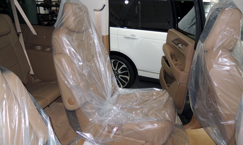 khung-long-cadillac-escalade-platinum-2016-mau-doc-o-sai-gon-1