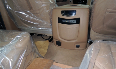 khung-long-cadillac-escalade-platinum-2016-mau-doc-o-sai-gon-2