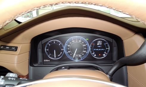 khung-long-cadillac-escalade-platinum-2016-mau-doc-o-sai-gon-8