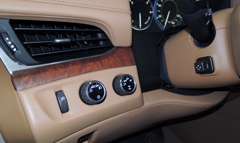 khung-long-cadillac-escalade-platinum-2016-mau-doc-o-sai-gon-9
