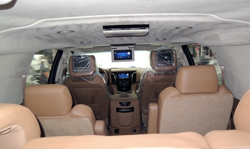 khung-long-cadillac-escalade-platinum-2016-mau-doc-o-sai-gon-11