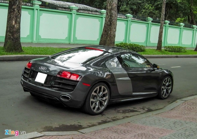 Sieu xe Audi R8 V10 mau la o Sai Gon hinh anh 8