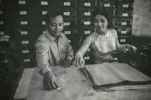 bo anh cuoi sai gon nhung ngay xua cu gay bao cong dong mang - 19