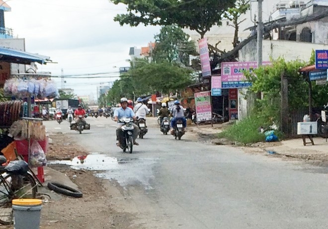 Ong lao tu vong sau mot dem duoc benh vien cho ve hinh anh 1