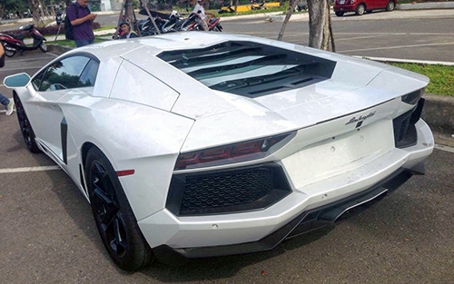 chi-tiet-lamborghini-aventador-lp-700-4-o-da-nang-7