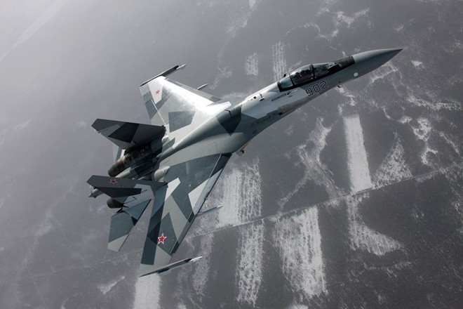 So sanh suc manh chien dau cua F-15 va Su-35 hinh anh 10