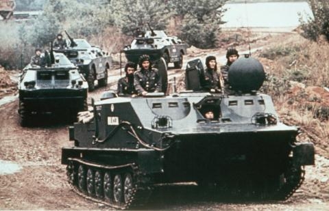 Belarus moi Viet Nam nang cap xe BTR-50  